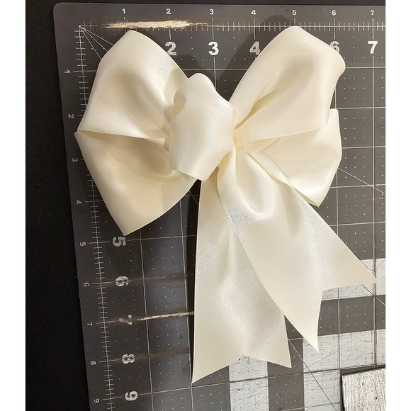 Christmas Tree Bows, Set of 6 Cream Tree Bows, Holiday Bow, Tree Decor, Ornament - Picture 7 of 7